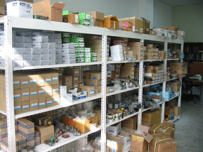 부산 경남 진열장 진열대 제작 모형진열대 유리진열장 슈퍼 중량랙 경량랙 앵글 각종 선반 설치 제작